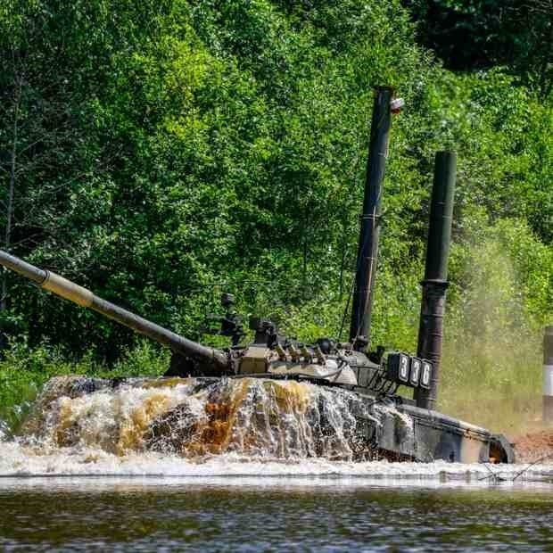 Фотография места проведения военных учений - Танковый полигон Головеньки