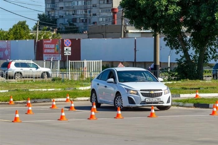 обучающий автомобиль